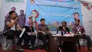 Suasana workshop di Rumah Lembang, Jakarta, Jumat (13/1). Relawan pendukung pasangan calon gubernur DKI Jakarta nomer 2 Ahok-Djarot mengadakan kegiatan workshop dan nonton bareng debat KPUD untuk Cagub Cawagub Jakarta. (Liputan6.com/Gempur M Surya)