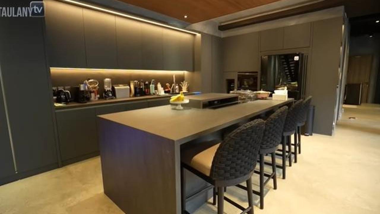 5 Potret Dapur dan Ruang Makan di Rumah Atta Halilintar, Modern Minimalis tapi Mewah