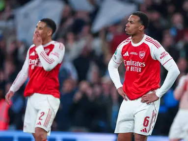 Kekecewaan mendalam melanda skuad Arsenal setelah gagal menjuarai Carabao Cup 2026 akibat kalah 0-2 dari Manchester City di final. (AP Photo/Richard Pelham)