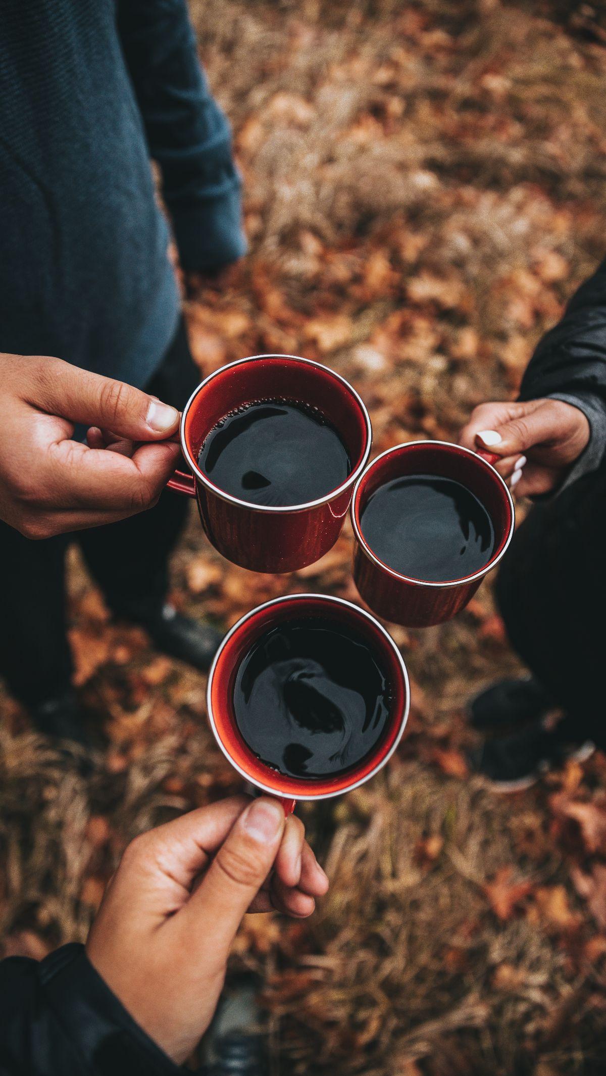 Walau mungkin tidak terlalu berpengaruh pada beberapa orang, namun tetap disarankan untuk bijak mengonsumsi kopi dan membatasinya setelah jam 2 siang. Hal ini bisa sangat berpengaruh terhadap kualitas tidur.