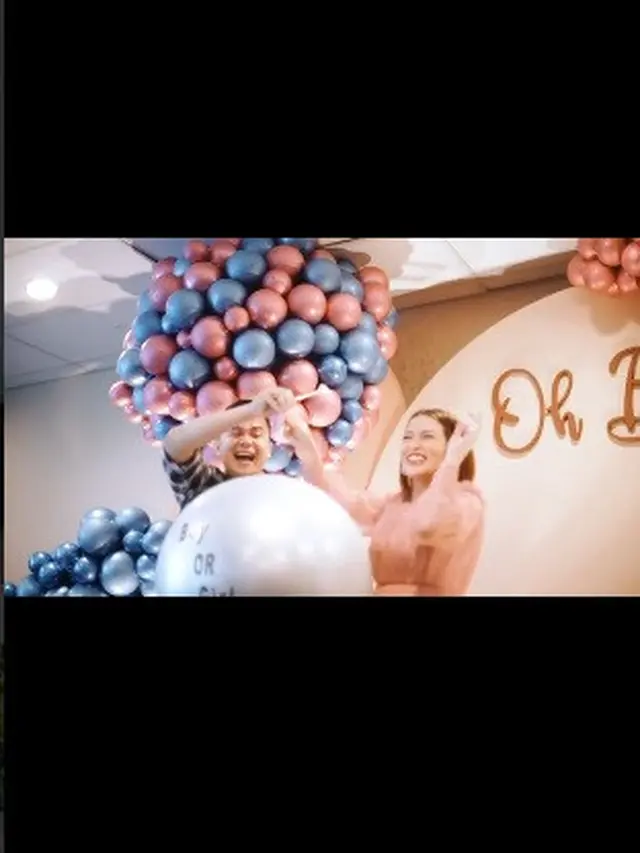 Rosiana Dewi dan Handika Pratama gelar tasyakuran kehamilan dan gender reveal