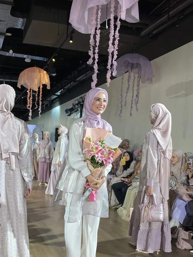 SHI by Shireen Sungkar, credit: Anisha Saktian Putri