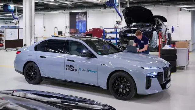 BMW i7