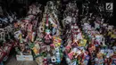 Sejumlah parcel dijual di Cikini, Jakarta, Kamis (20/12). Menjelang perayaan Natal dan Tahun Baru 2019 penjualan parcel mengalami peningkatan hingga dua kali lipat dibanding hari biasa. (Liputan6.com/Faizal Fanani)