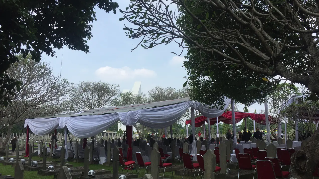 Ani Yudhoyono akan dimakamkan di Taman Makam Pahlawan (TMP) Kalibata, Jakarta Selatan, Minggu (2/6/2019) sore. (Liputan6.com/Lizsa Egeham)
