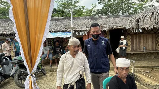 Pemeriksaan Kesehatan Masyarakat Baduy Dalam dan Luar