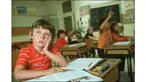  Si Kecil yang tiba-tiba mengaku sakit perut dan sakit kepala supaya tidak masuk sekolah padahal ketika diperiksa oleh dokter kondisinya diketahui baik-baik saja, bisa jadi anak tersebut mengalami fobia sekolah. Fobia sekolah umum terjadi karena si anak m