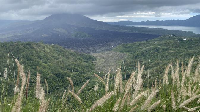 Turis Asing Yang Diduga Bikin Video Mesum Di Gunung Batur Bali Banjir Kecaman Lifestyle Liputan6 Com