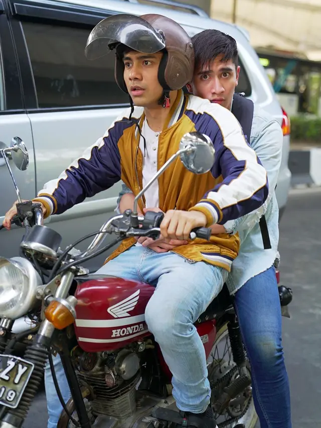 6 Potret Persahabatan Verrel Bramasta dan Riza Syah, Bak Saudara Kandung