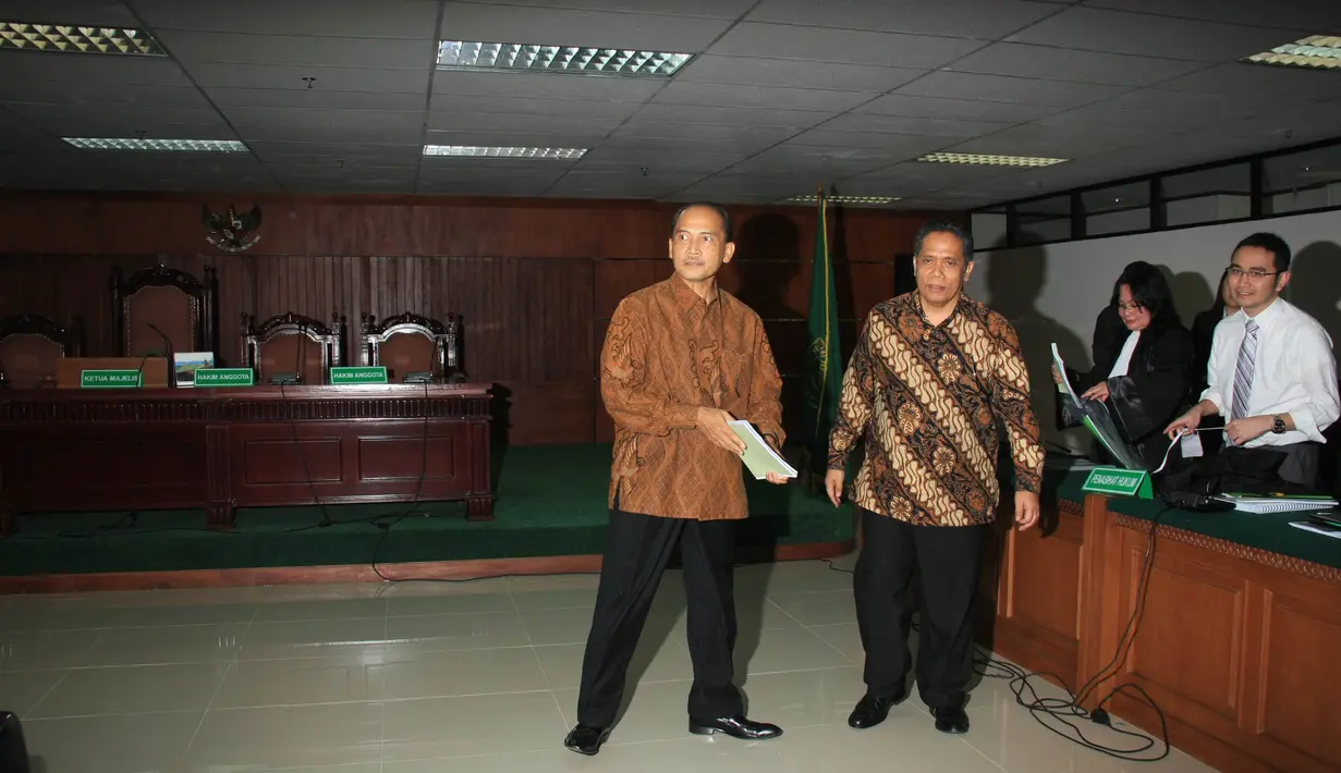 Dalam pasal tersebut disebutkan jika Gubernur, Deputi Gubernur, Deputi Gubernur Senior, dan atau pejabat BI tidak dapat dihukum karena telah mengambil keputusan atau kebijakan yang sejalan dengan tugas dan wewenangnya (Liputan6.com/Herman Zakharia)