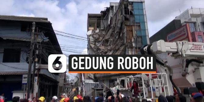 VIDEO: Gedung Roboh, Basarnas Simpulkan Tidak Aman untuk Evakuasi