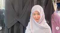 Potret Yuri SNSD Pakai Hijab, Warganet Indonesia Gemas Ingin Merapikan. foto: (dok.Instagram @https://www.instagram.com/p/DB3melWh1xn/Henry)