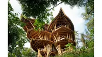 Rumah Bambu di Bali ini Dibangun oleh Wanita yang Berhenti Kerja