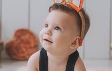 7 Manfaat Tummy Time untuk Bayi, Melatih Motorik hingga Meredakan Kembung