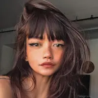 Sosoknya dikenal dengan penampilan nyentrik yang khas. (Foto: Instagram)