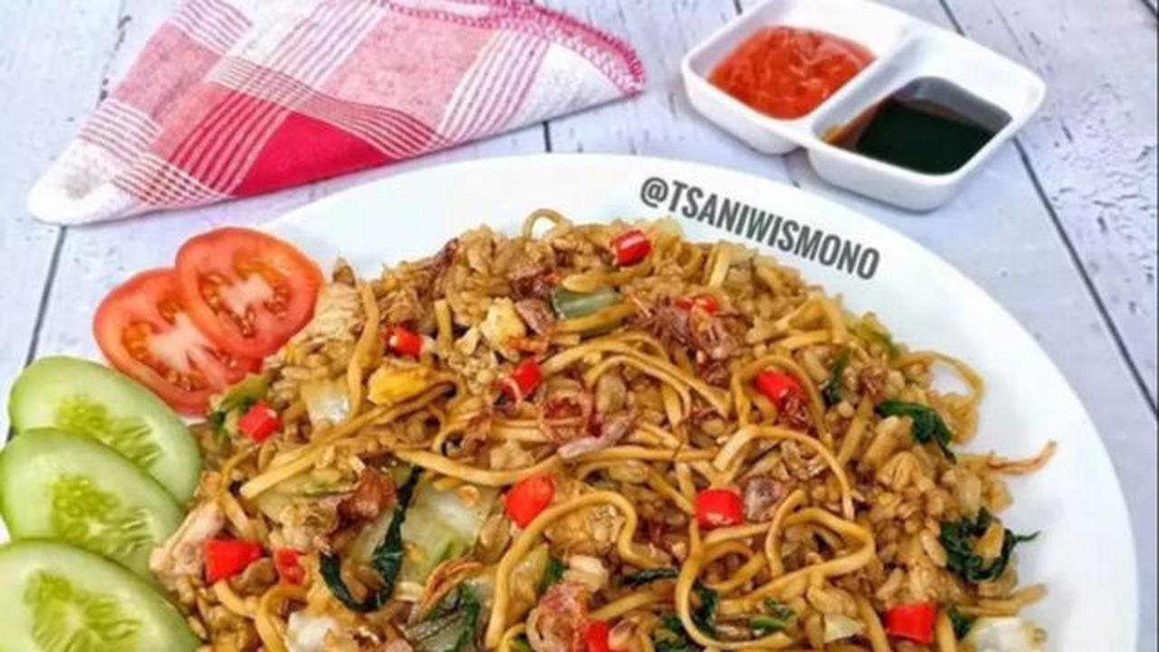 1. Mie Goreng Mawut<br>