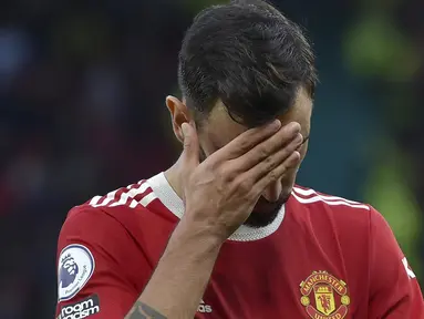 Manchester United benar-benar hancur lebur. Setan Merah dipermalukan seteru klasiknya, Liverpool, dengan skor 0-5 pada lanjutan Liga Inggris 2021/2022 di Stadion Old Trafford, Minggu (24/10/2021). (AP Photo/Rui Vieira)