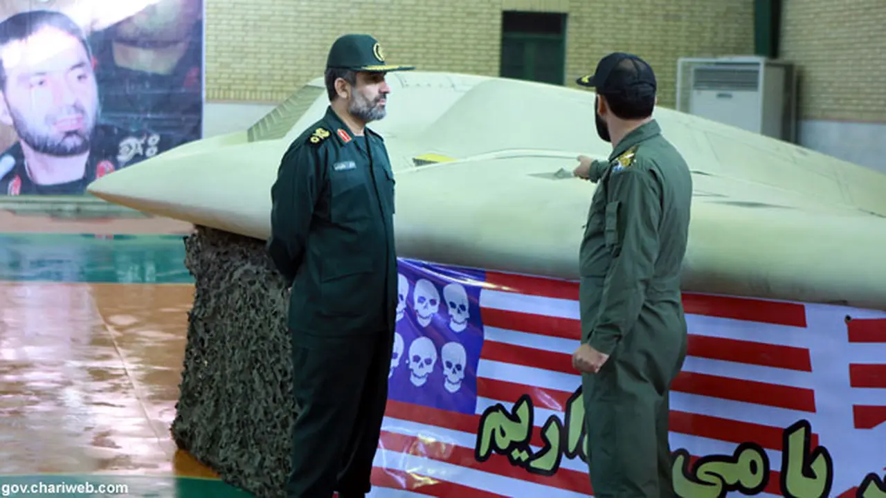 iran-tahan-pesawat130208b.jpg