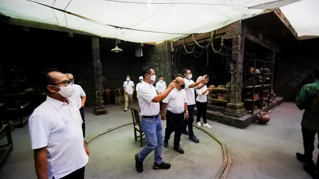 Sekretaris Kementerian Koordinator Bidang Perekonomian Susiwijono Moegiarso mengunjungi Kawasan Ekonomi Khusus (KEK) Nongsa Digital Park (NDP) di Batam. ( Sumber ekon.go.id )