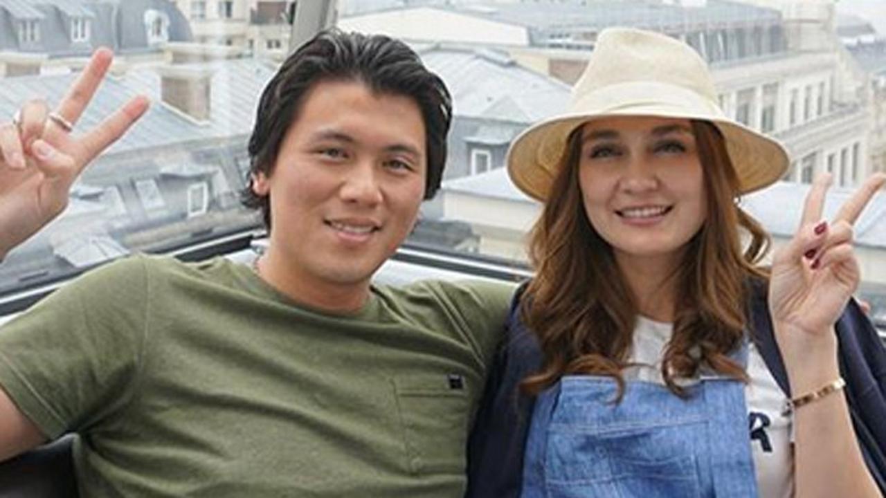 [Bintang] Luna Maya dan Reino Barack