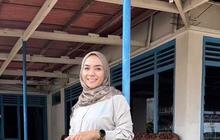 Mengenang Masa Lalu, Potret Cantik Enno Lerian di Kampung Halaman 'Main Layangan di Sawah