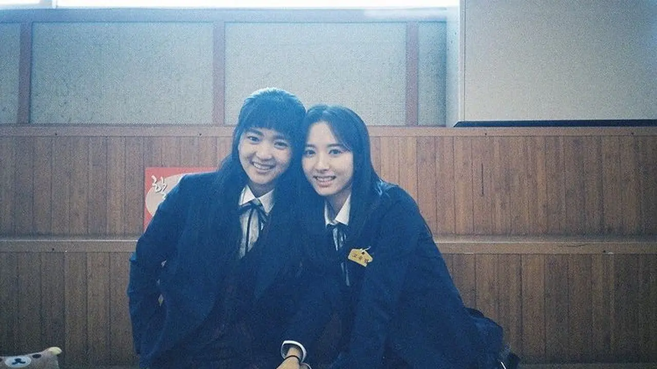 Kim Tae Ri dan Bona WJSN dalam drakor "Twenty One Twenty Five"