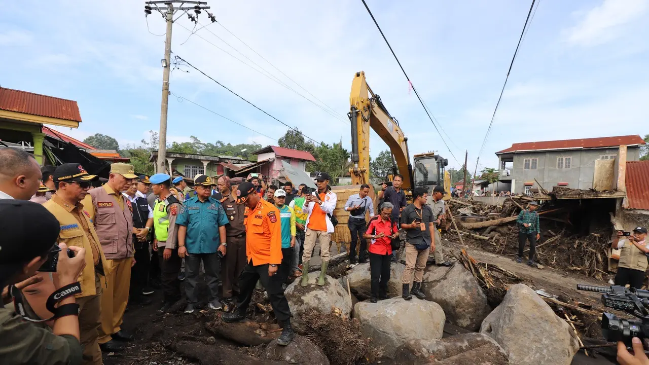 Banjir lahar dingin di Sumatera Barat