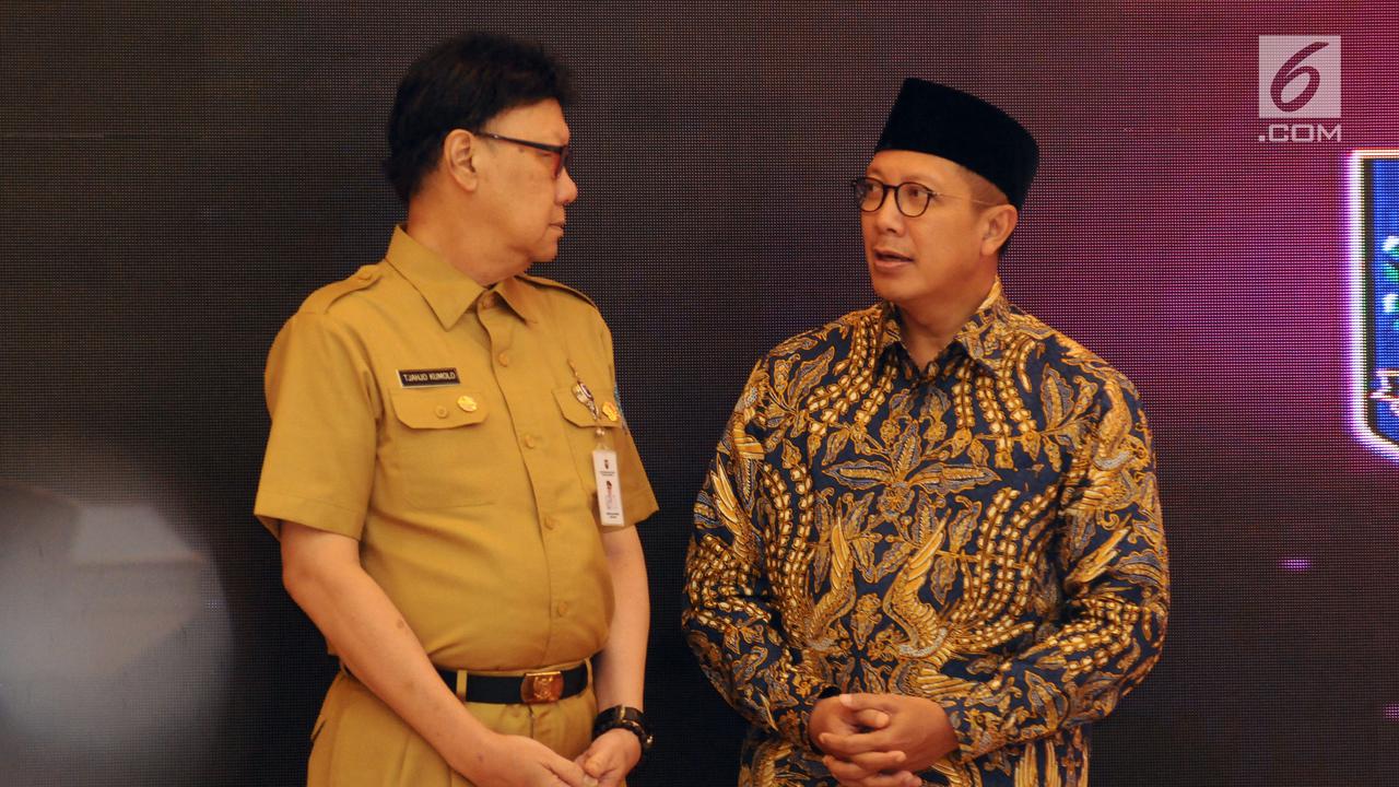 20170529-Kemenag dan Kemendagri Terima Opini WTP 2016 dari BPK RI-Tebe