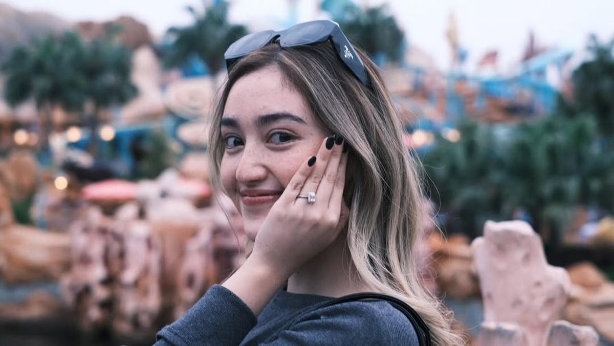 Potret Ranty Maria Pamer Cincin Berlian di Jari Manis, Segera Dinikahi Rayn Wijaya Usai Setahun Dilamar?
