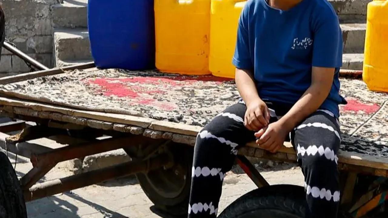 Kini pasokan air bersih itu mulai diputus imbas ketegangan yang terjadi antara Hamas dan Israel.