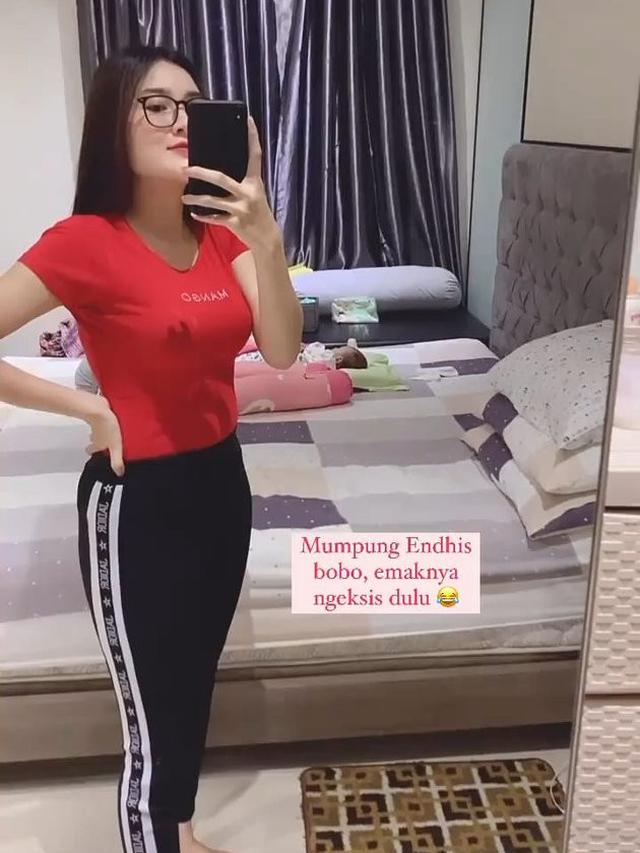 Baru Sebulan Melahirkan, Ini 6 Potret Terbaru Nella Kharisma Kembali Langsing