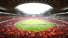 Suporter&nbsp;Nagoya Grampus memadati tribune saat pertandingan final Piala J1 League atau YBC Levian Cup 2024 yang berlangsung di Stadion Nasional Jepang, Tokyo, Jepang, Sabtu (11/02/2024) waktu setempat. Nagoya Grampus menang atas Albirex Niigata melalui babak penalti 5-4 setelah skor imbang 3-3 tak berubah hingga pertandingan selesai. (Dok. J League)