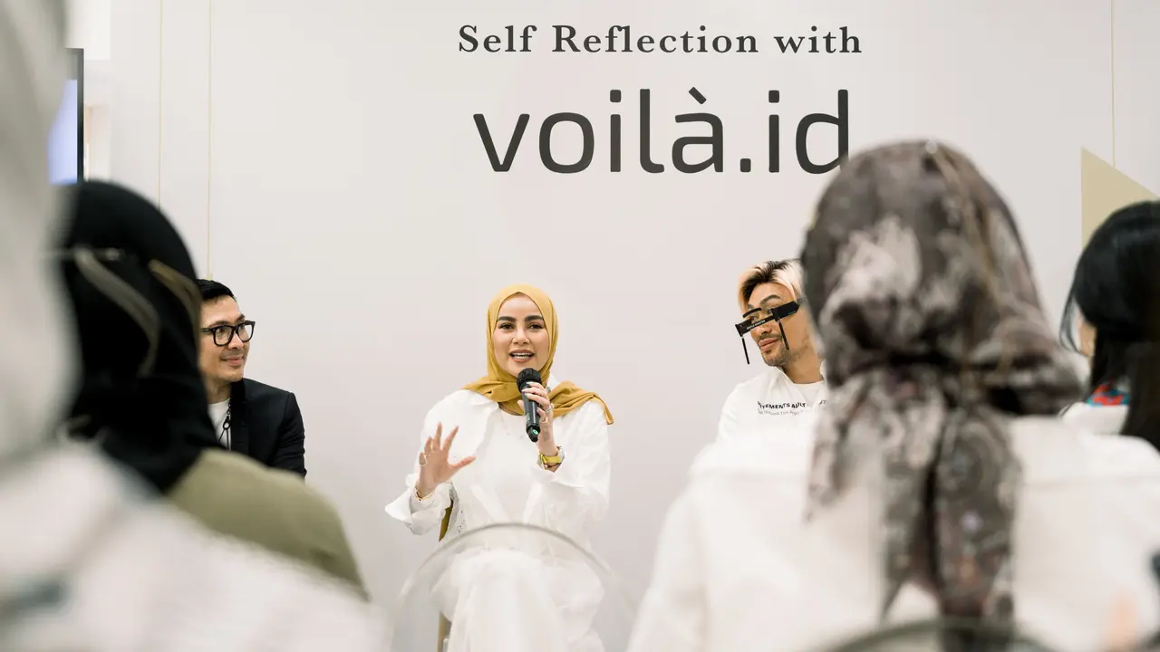 Fashion Mewah Jadi Cara Refleksi Diri Olla Ramlan di Bulan Ramadan