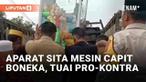 Mesin capit boneka kerap kali ditemukan di sejumlah warung sebagai hiburan bagi anak-anak. Namun baru-baru ini viral aparat di Riau mengangkut mesin capit boneka lantaran dikategorikan sebagai judi. Momen tersebut terekam warga setempat hingga menuai...