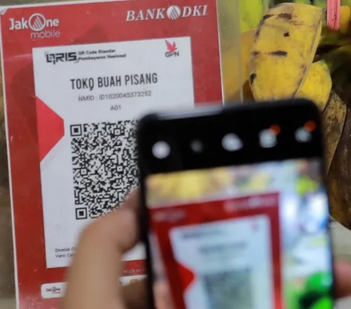 Angka tersebut menunjukkan pertumbuhan sebesar 104,64 persen. Ada pun jumlah pengguna QRIS sudah 37 juta dengan jumlah merchant UMKM sebanyak 26,7 juta.