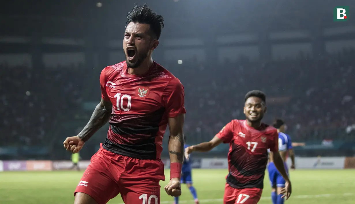 Gelandang Indonesia, Stefano Lilipaly, merayakan gol yang dicetaknya ke gawang Chinese Taipei pada laga Grup A Asian Games di Stadion Patriot, Bekasi, Minggu (12/8/2018). Indonesia menang 4-0 atas Chinese Taipei. (Bola.com/Vitalis Yogi Trisna)