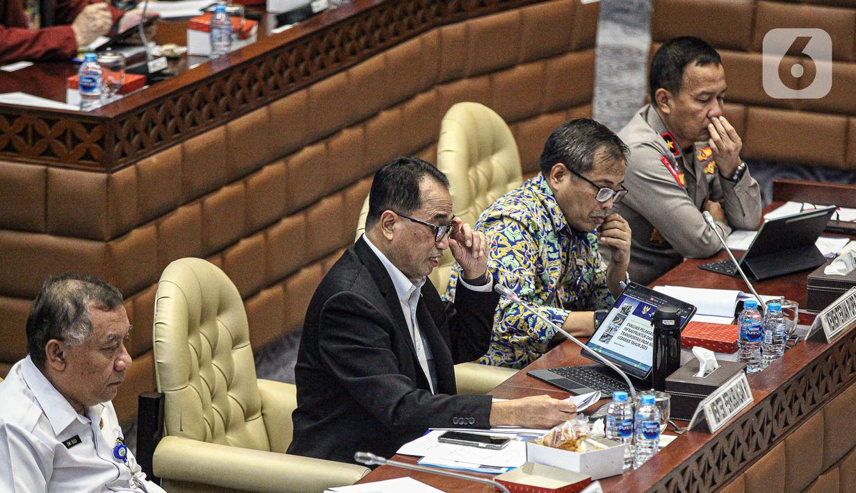 Raker RDP dengan Menteri Perhubungan, Menteri PUPR, Kepala BMKG, Kepala Basarnas, dan Kakorlantas Polri Agenda membahas mengenai evaluasi pelaksanaan infrastruktur dan transportasi pada mudik lebaran Tahun 2023. (Liputan6.com/Faizal Fanani)