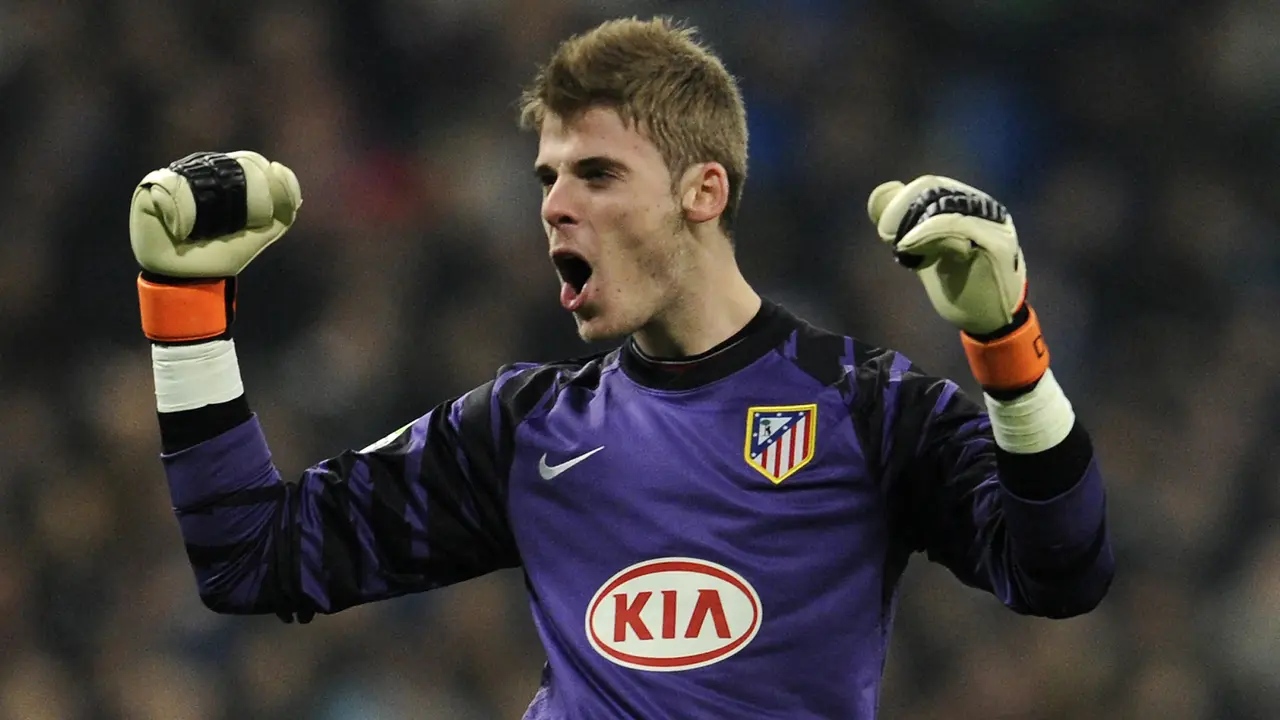 Foto: Hadapi Atletico Madrid di Liga Champions, Kiper MU David de Gea Bernostalgia saat Jadi Saksi Hidup Kasus Luis Suarez - Patrice Evra