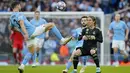 <p>Bernardo Silva membawa Man City memimpin 2-0 lewat brace di babak pertama. (AP Photo/Jon Super)</p>