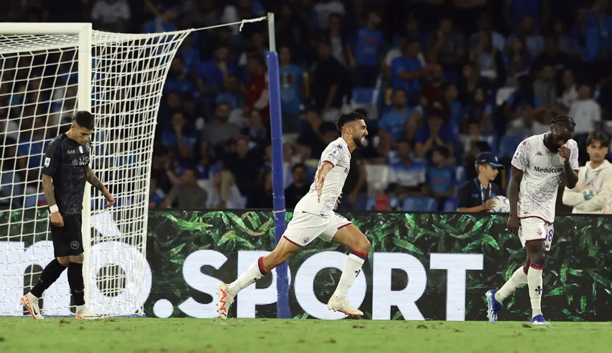 Tanda-tanda kekalahan Napoli mulai tercium saat kebobolan pada menit ke-7 melalui gol Josip Brekalo. (Alessandro Garofalo/LaPresse via AP)