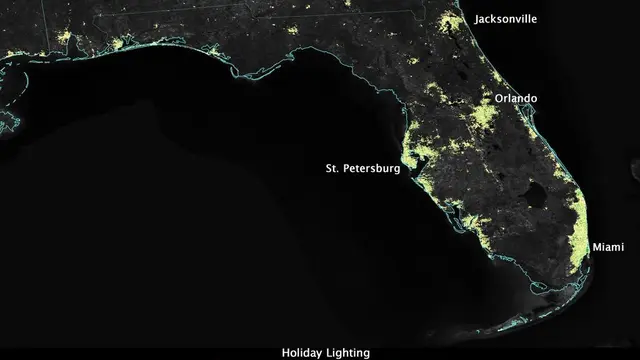 Wilayah ini lebih terang selama musim liburan Natal dan Tahun Baru. (Jesse Allen/NASA Earth Observatory)