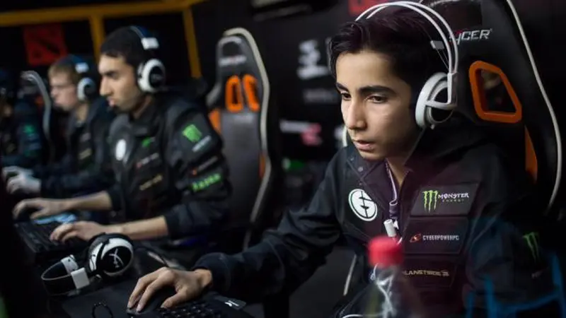 Sumail Hassan, Pemain Dota 2 termuda di dunia dengan pendapatan jutaan dolar AS