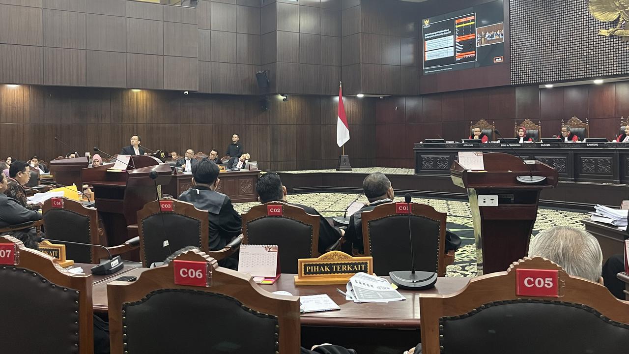 Sidang MK