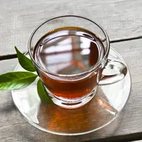 Ilustrasi rebusan daun kari untuk turunkan kolesterol tinggi | copyright freepik.com/zirconicusso