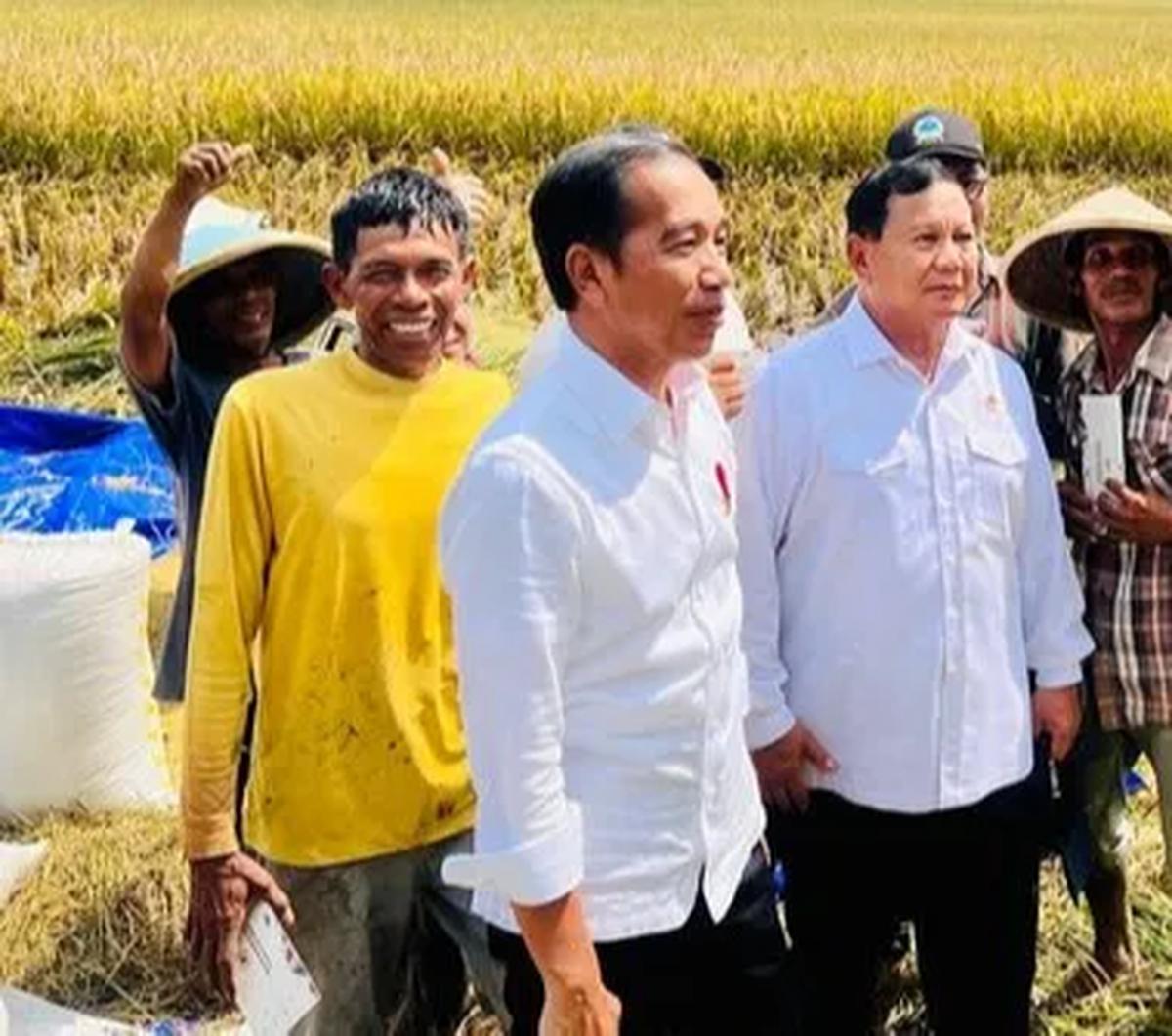 Terkait pilpres, seorang calon presiden seharusnya memberikan gagasan terbaik bagaimana menyelesaikan masalah masyarakat. Bukan nempel saja seperti perangko.
