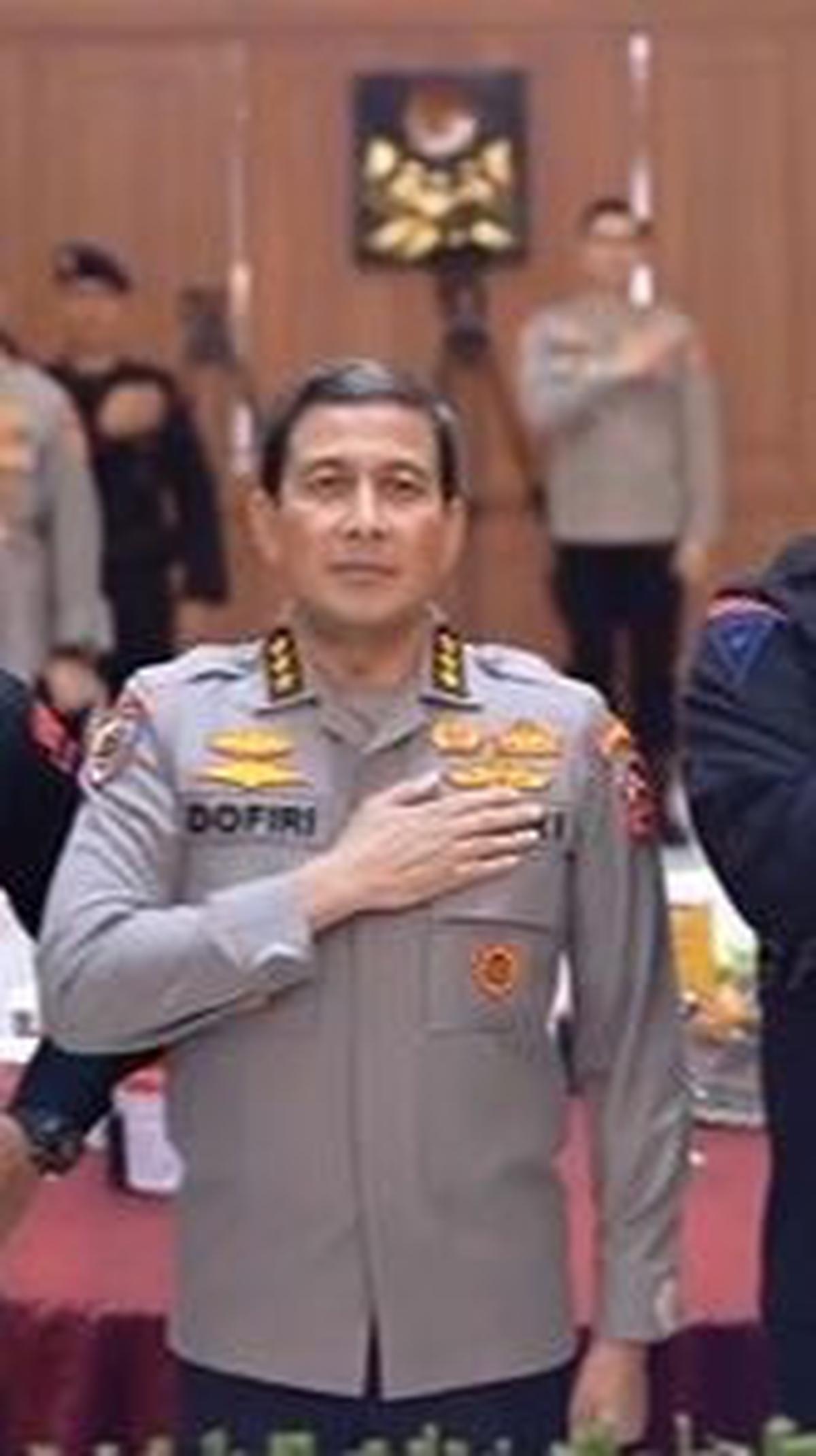 Tak hanya itu, Ahmad Dofiri sempat menduduki sejumlah jabatan yang tak main-main. Berikut rekam jejak Komjen Polisi Ahmad Dofiri di tubuh Polri:<br>