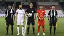 Partai semifinal Piala Amir Cup edisi ke-49 antara Al Sadd (putih) melawan Al Arabi (merah) ini juga ditandai dengan dukungan terhadap perjuangan Palestina atas pendudukan Israel yang kembali memanas. (Qatar Football Associations)