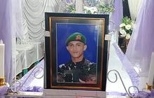 VIDEO: Ayah Prada TNI Lucky Murka Anak Tewas Dihajar Senior "Hukum Mati Semua Pelaku!"