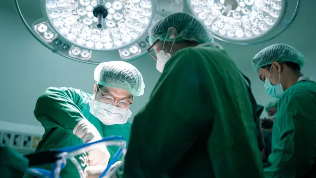 Inovasi terkini penanganan kanker rektum tanpa mengangkat anus di Bethsaida Hospital Gading Serpong.