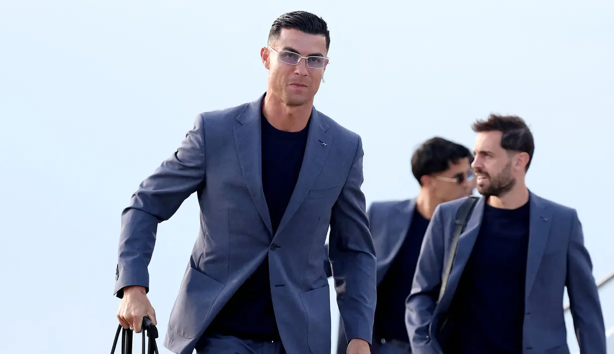 Cristiano Ronaldo dan sejumlah pemain Timnas Portugal baru saja mendarat di Bandara Internasional Palm Beach, Florida, Amerika Serikat, pada Jumat (12/06/2026) waktu setempat. (AFP/Getty Images/Leonardo Fernandez)